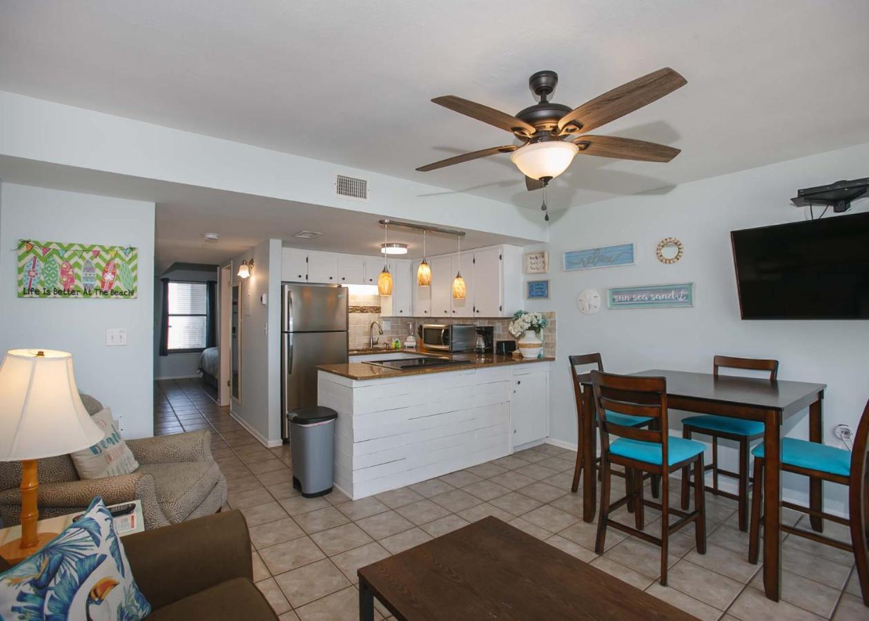 Island Winds West: Beachfront Getaway Steps from The Hangout Gulf Shores Exterior photo