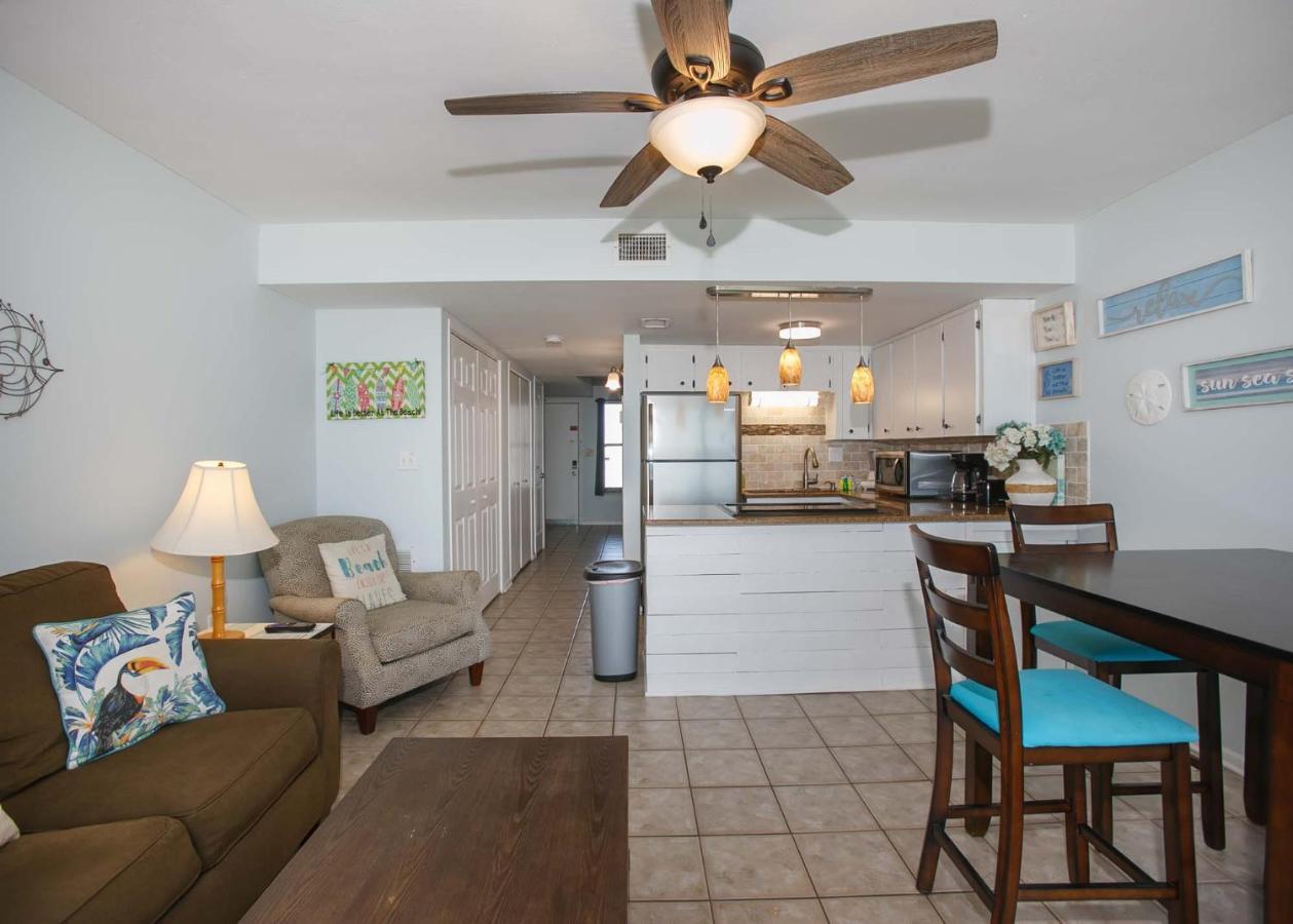 Island Winds West: Beachfront Getaway Steps from The Hangout Gulf Shores Exterior photo