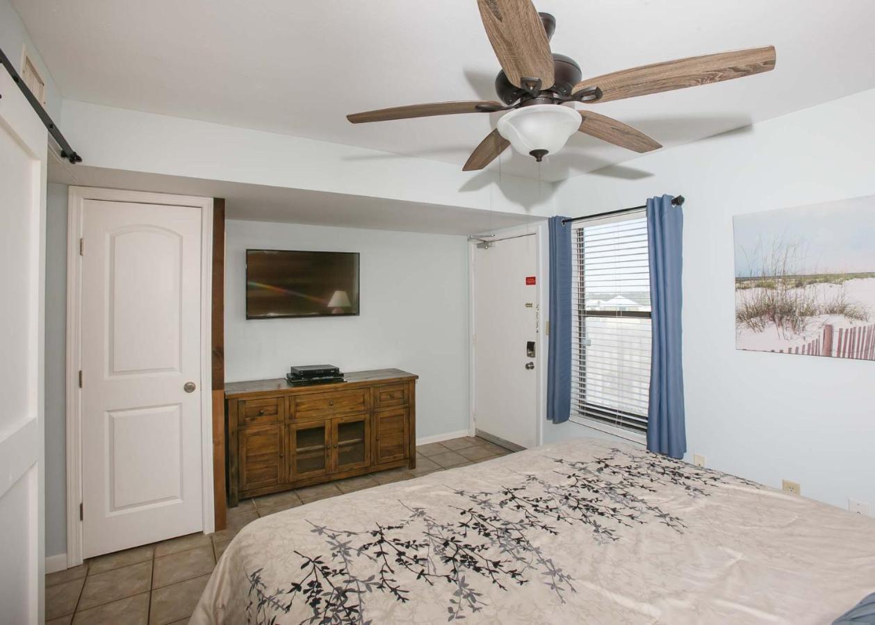 Island Winds West: Beachfront Getaway Steps from The Hangout Gulf Shores Exterior photo
